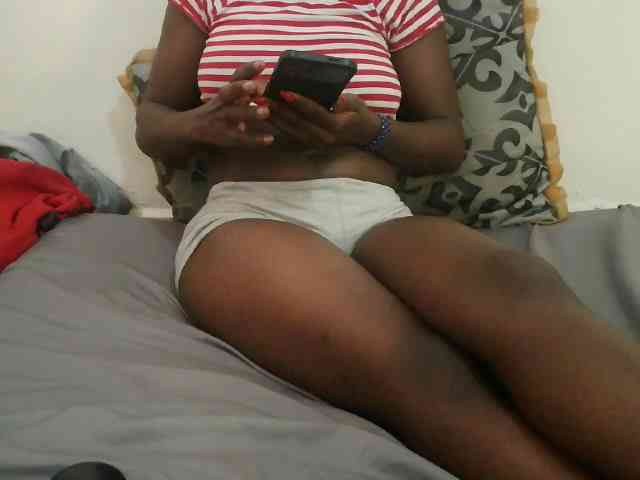 Prettyebony3