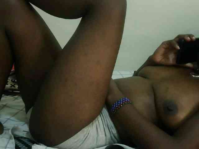 Prettyebony3 webcam