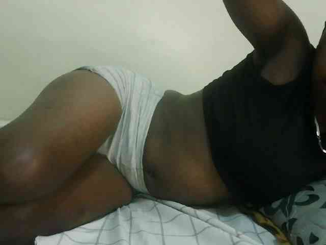 Prettyebony3 webcam