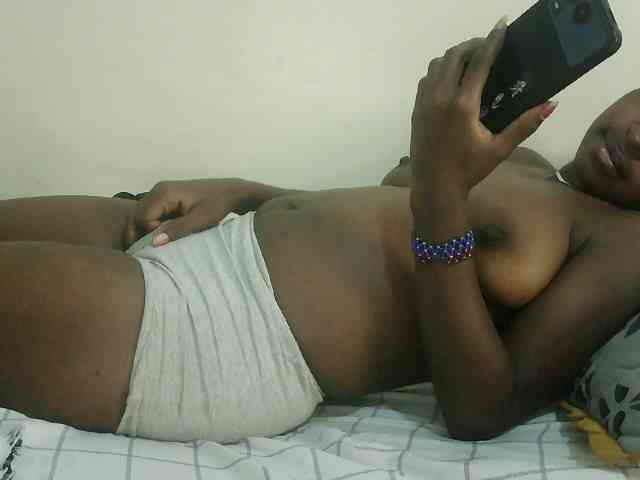 Prettyebony3 webcam