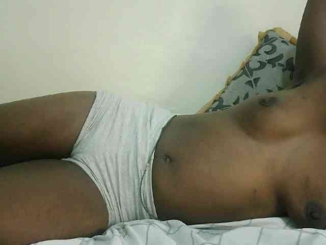 Prettyebony3