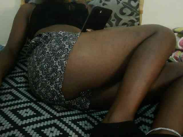 Prettyebony3