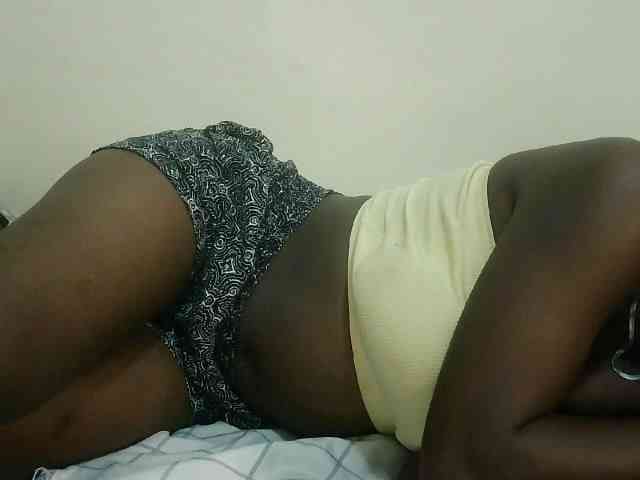 Prettyebony3 webcam
