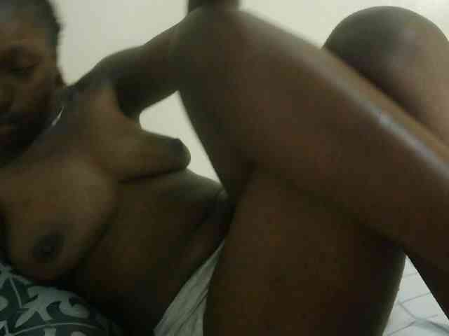 Prettyebony3 webcam