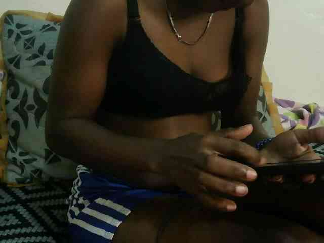 Prettyebony3 Prettyebony3