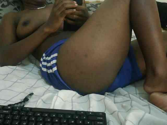 Prettyebony3 webcam