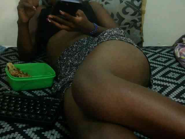 Prettyebony3