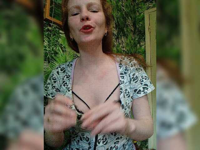 Marina1997-a live cam on BongaCams