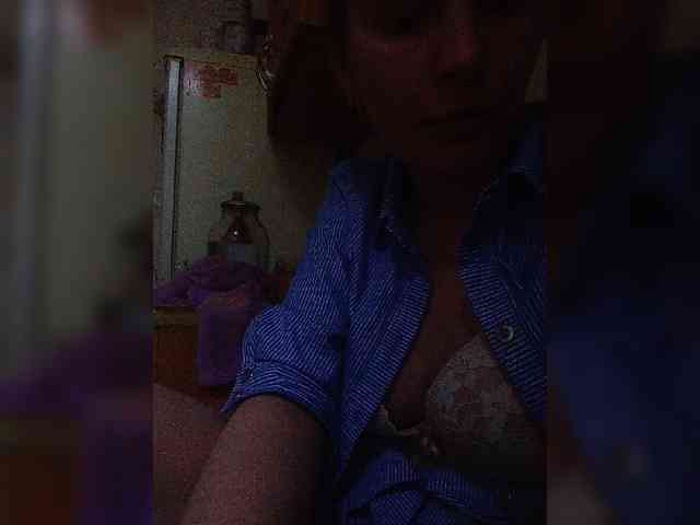 Marina1997-a webcam