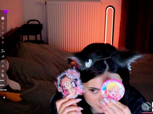 kissy3missy live cam on BongaCams