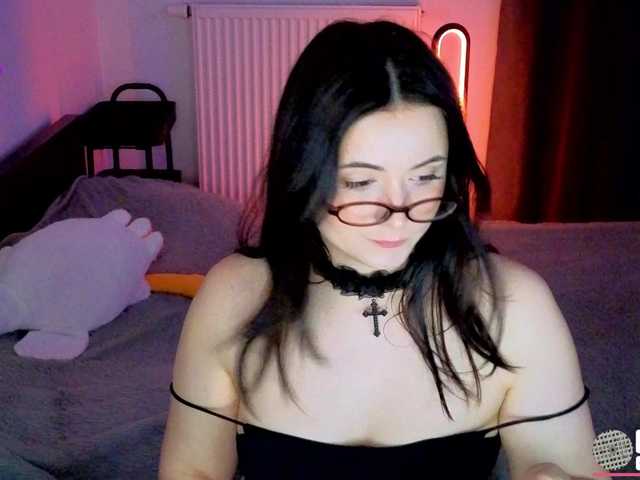 kissy3missy live cam on BongaCams