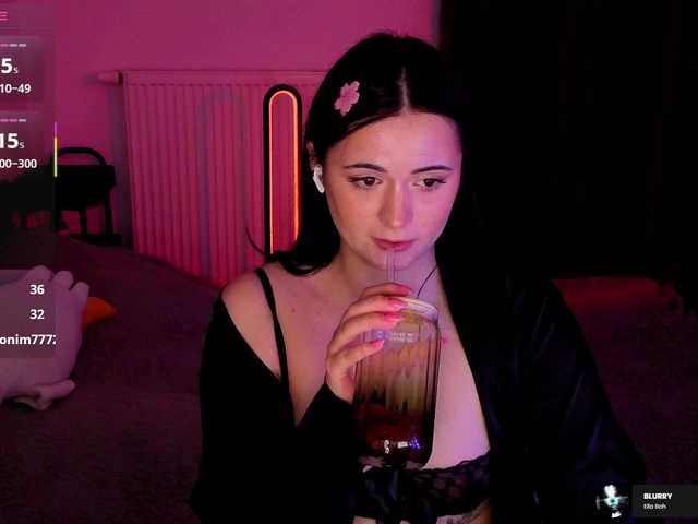 kissy3missy live cam on BongaCams