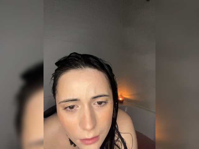 kissy3missy live cam on BongaCams