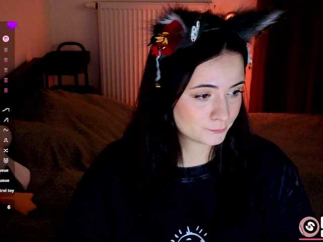 kissy3missy live cam on BongaCams