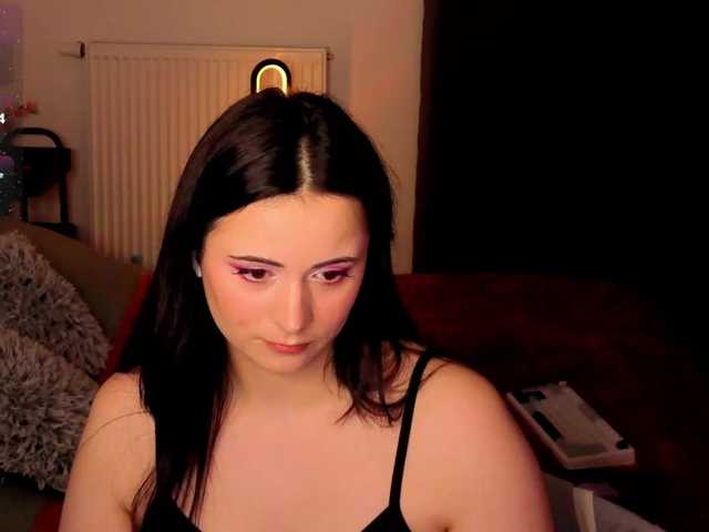 kissy3missy live cam on BongaCams