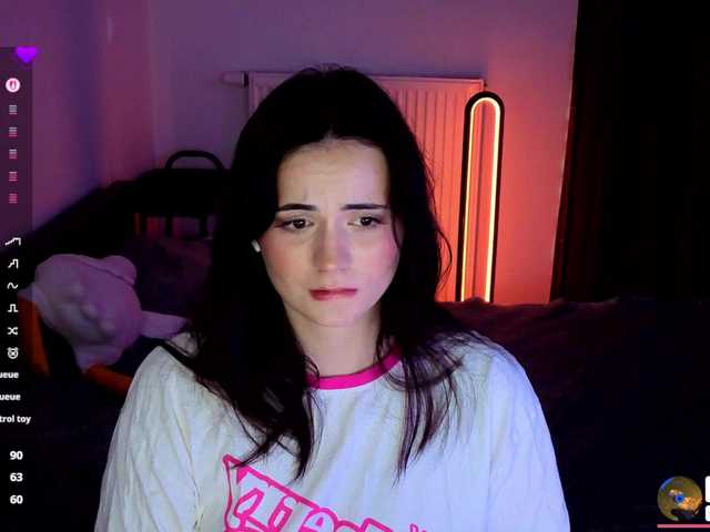 kissy3missy live cam on BongaCams