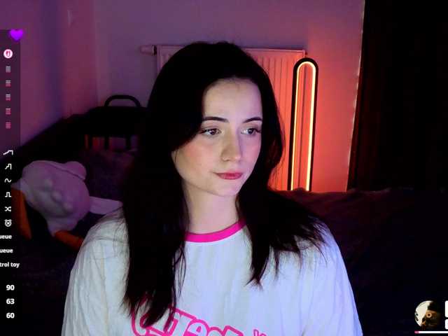 kissy3missy live cam on BongaCams