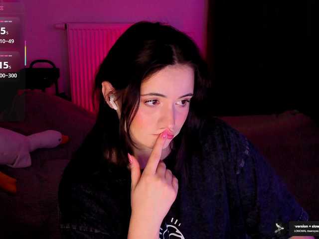 kissy3missy live cam on BongaCams
