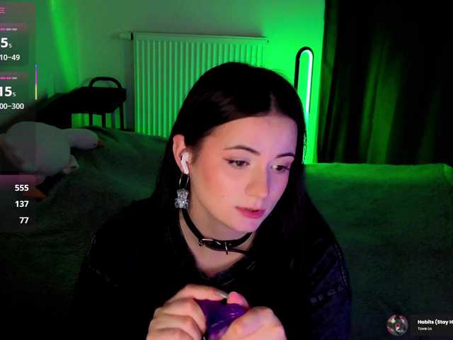 kissy3missy live cam on BongaCams