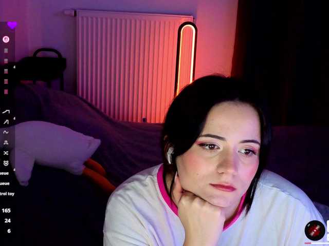 kissy3missy live cam on BongaCams