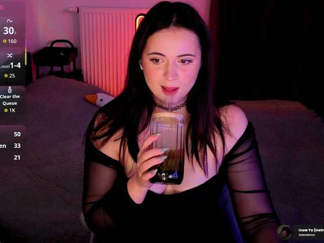 kissy3missy live cam on BongaCams