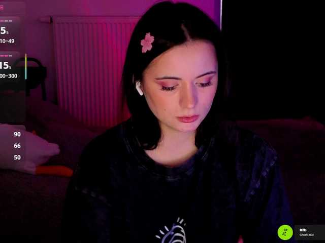 kissy3missy live cam on BongaCams