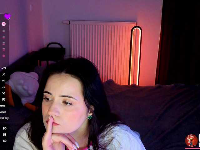 kissy3missy live cam on BongaCams