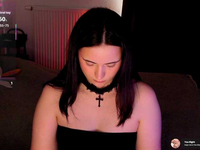 kissy3missy live cam on BongaCams
