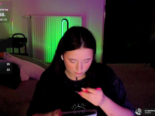 kissy3missy live cam on BongaCams