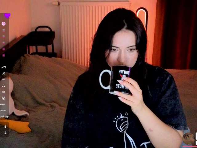 kissy3missy live cam on BongaCams