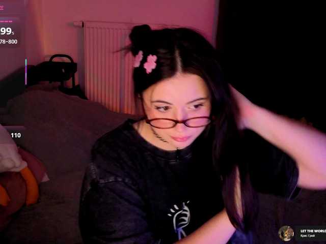 kissy3missy live cam on BongaCams