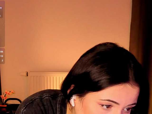 kissy3missy live cam on BongaCams