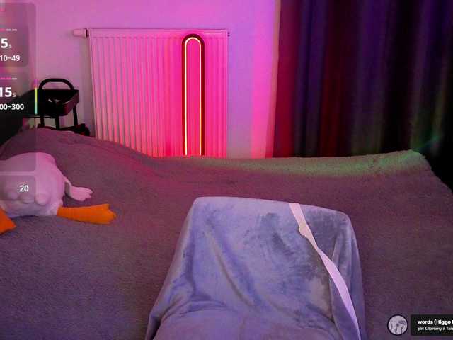 kissy3missy live cam on BongaCams
