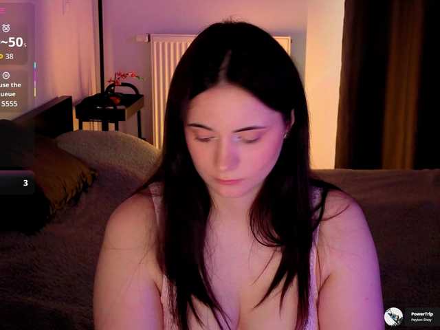 kissy3missy live cam on BongaCams