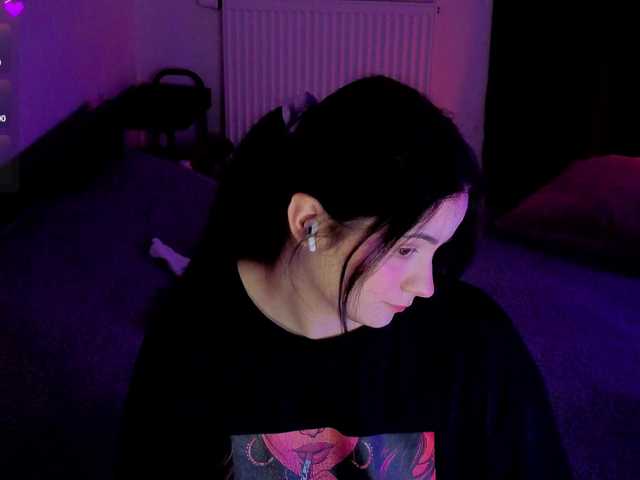 kissy3missy's BongaCams show and profile