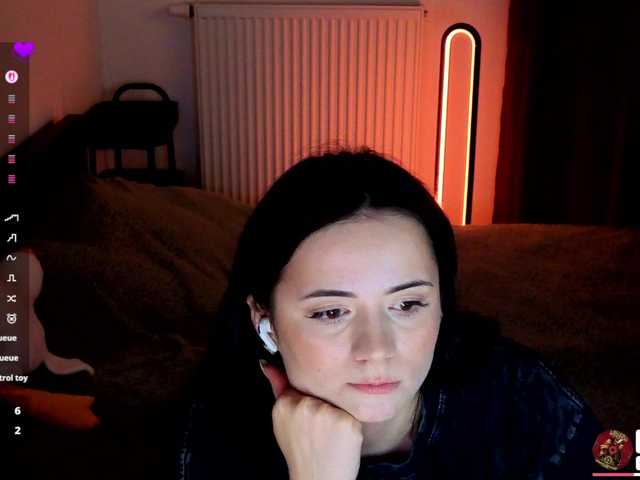 kissy3missy live cam on BongaCams