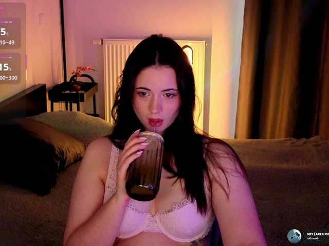 kissy3missy live cam on BongaCams