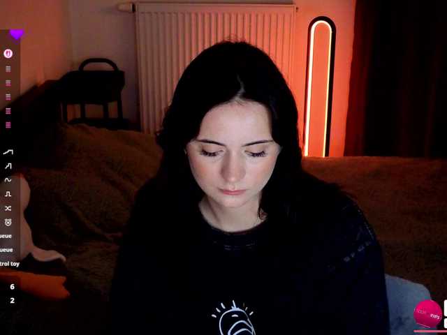 kissy3missy live cam on BongaCams