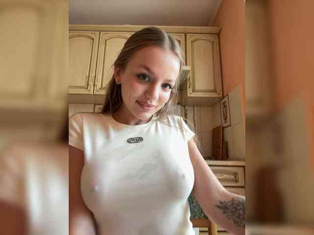 Sweet_Darina233 webcam