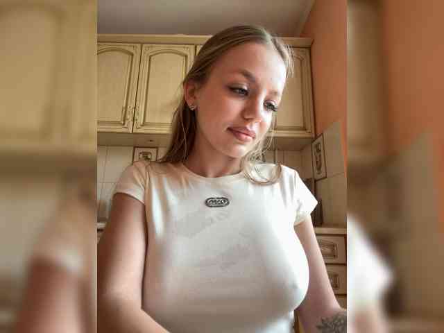 Sweet_Darina233 webcam