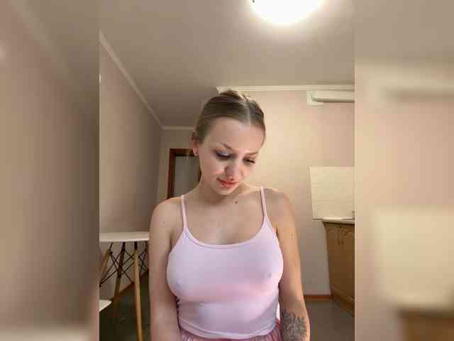 Darina_Royce_ webcam