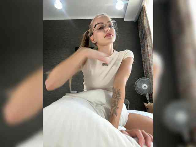 Sweet_Darina233