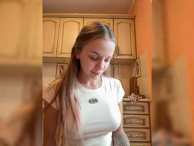 Sweet_Darina233