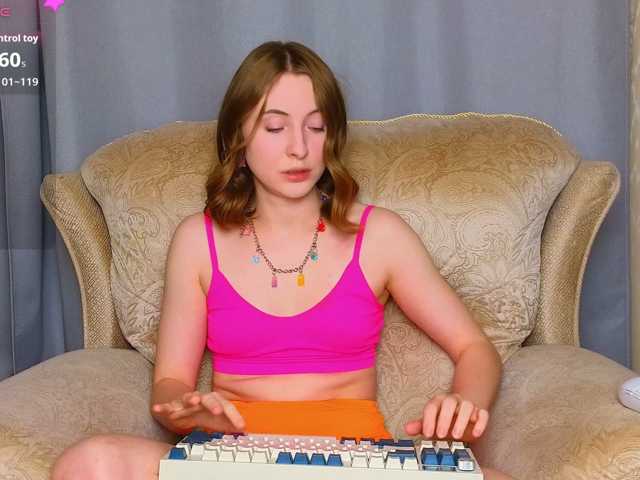 Adelina-Cowell live cam on BongaCams