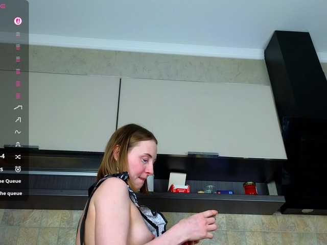 Adelina-Cowell live cam on BongaCams