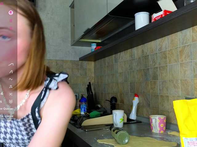 Adelina-Cowell live cam on BongaCams