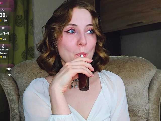 Adelina-Cowell live cam on BongaCams