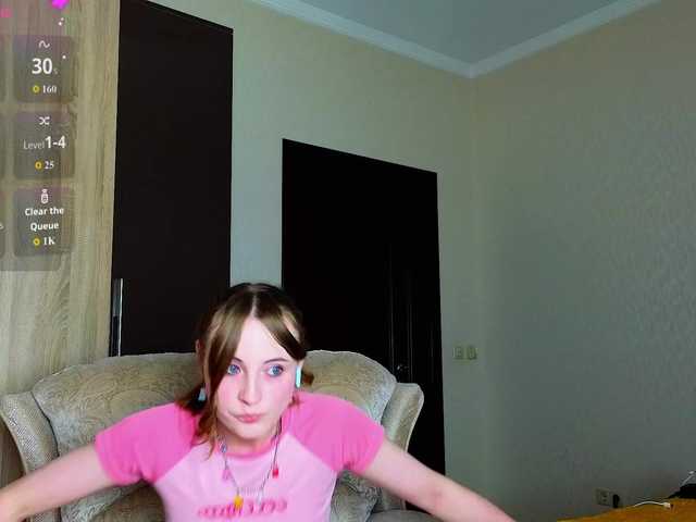 Adelina-Cowell live cam on BongaCams
