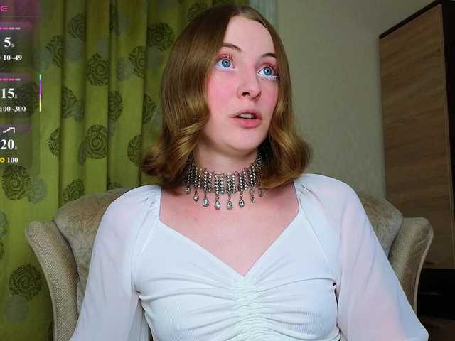 Adelina-Cowell live webcam show