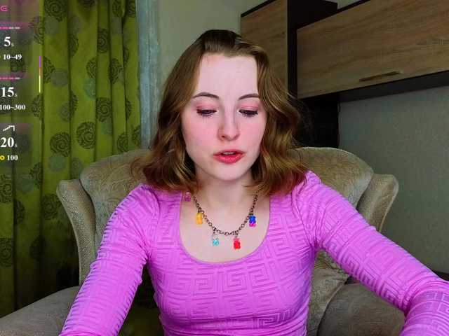 Adelina-Cowell live webcam show